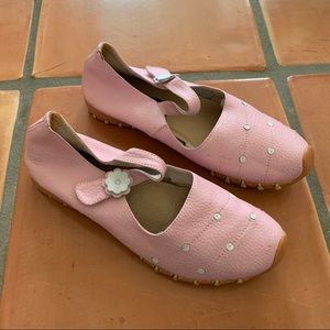 Berne Mev Pink White Leather Women’s Flats Size 39